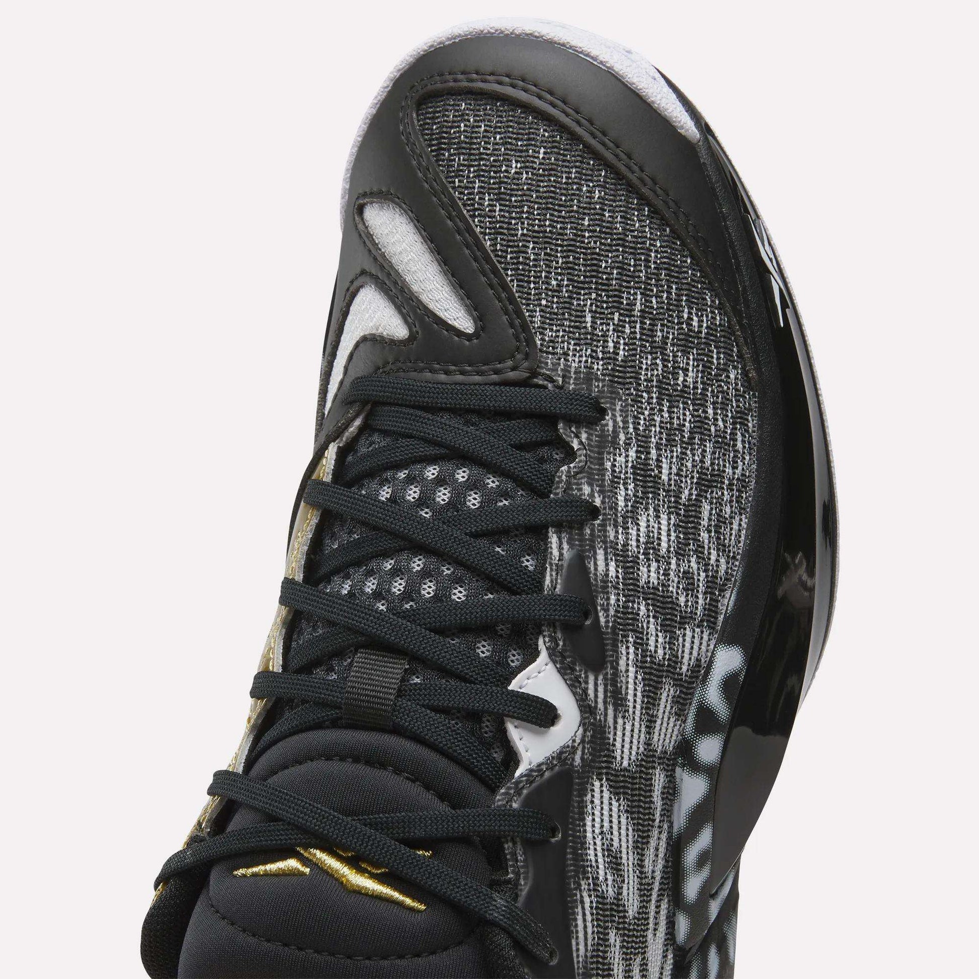 Reebok Men Engine A 26 Basketball Shoes